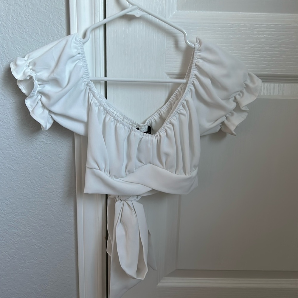 White criss cross tie back top xs